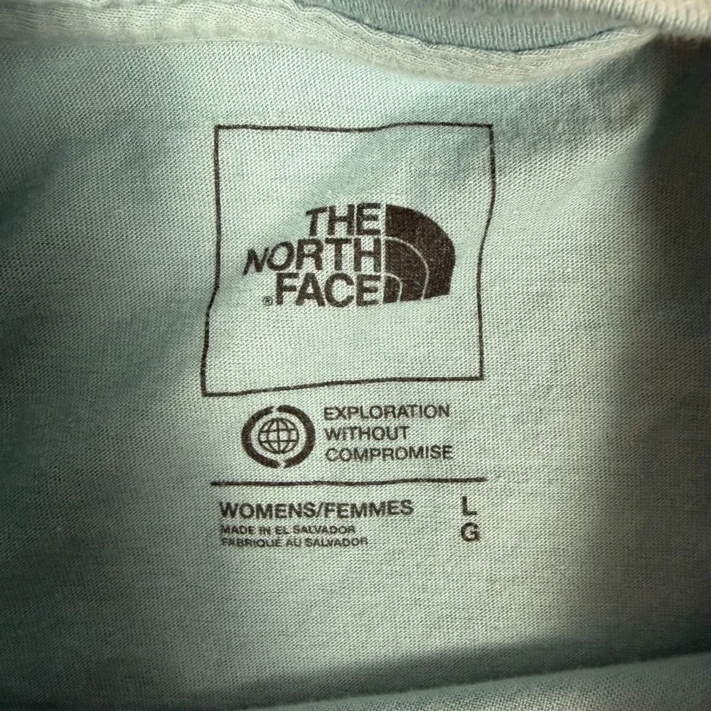 The North Face T-Shirt Womens L Blue Graphic Short Sleeve Exploration 2023 Tee - Picture 3 of 8